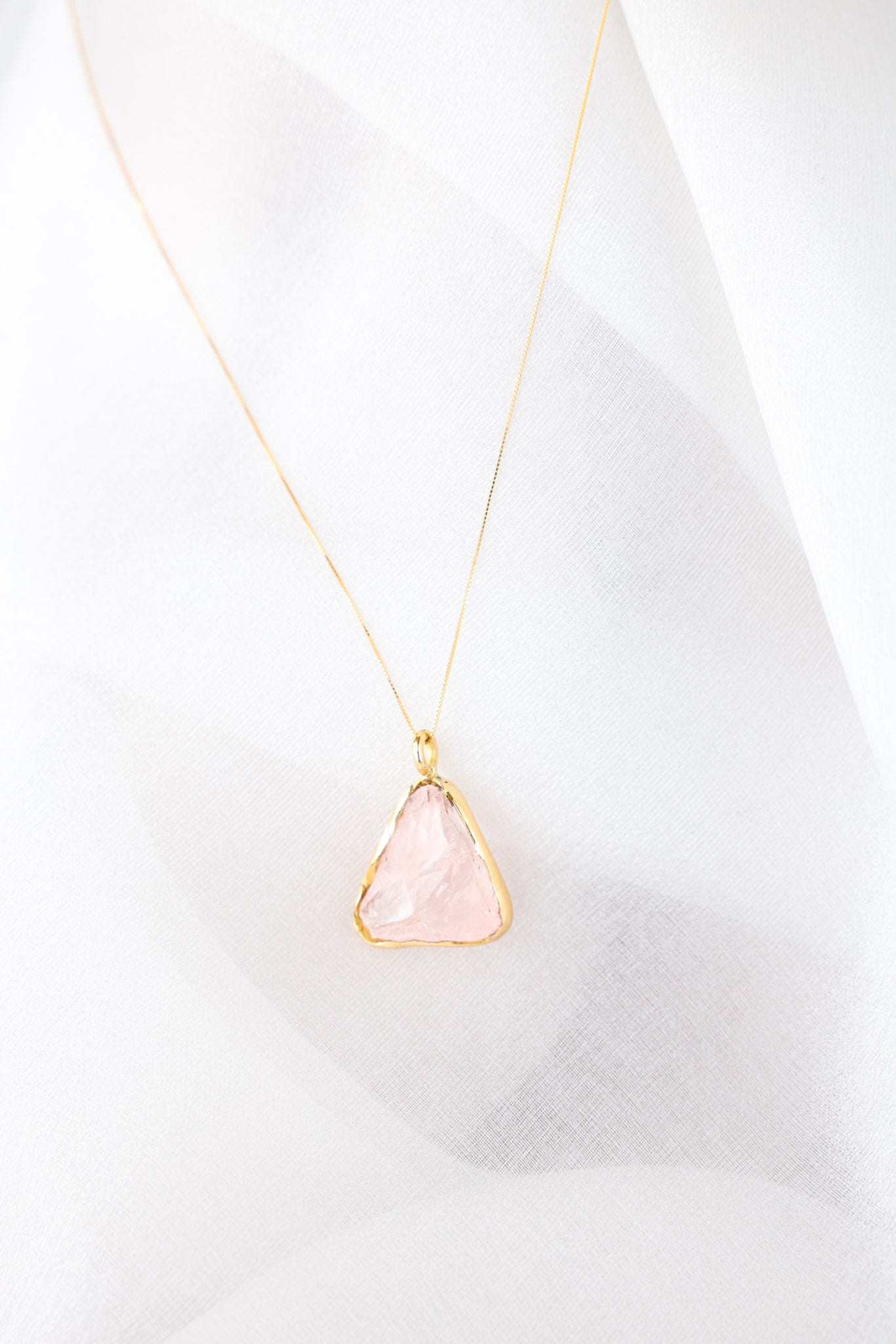 Anahita – Rose Quartz 18k Gold Pendant