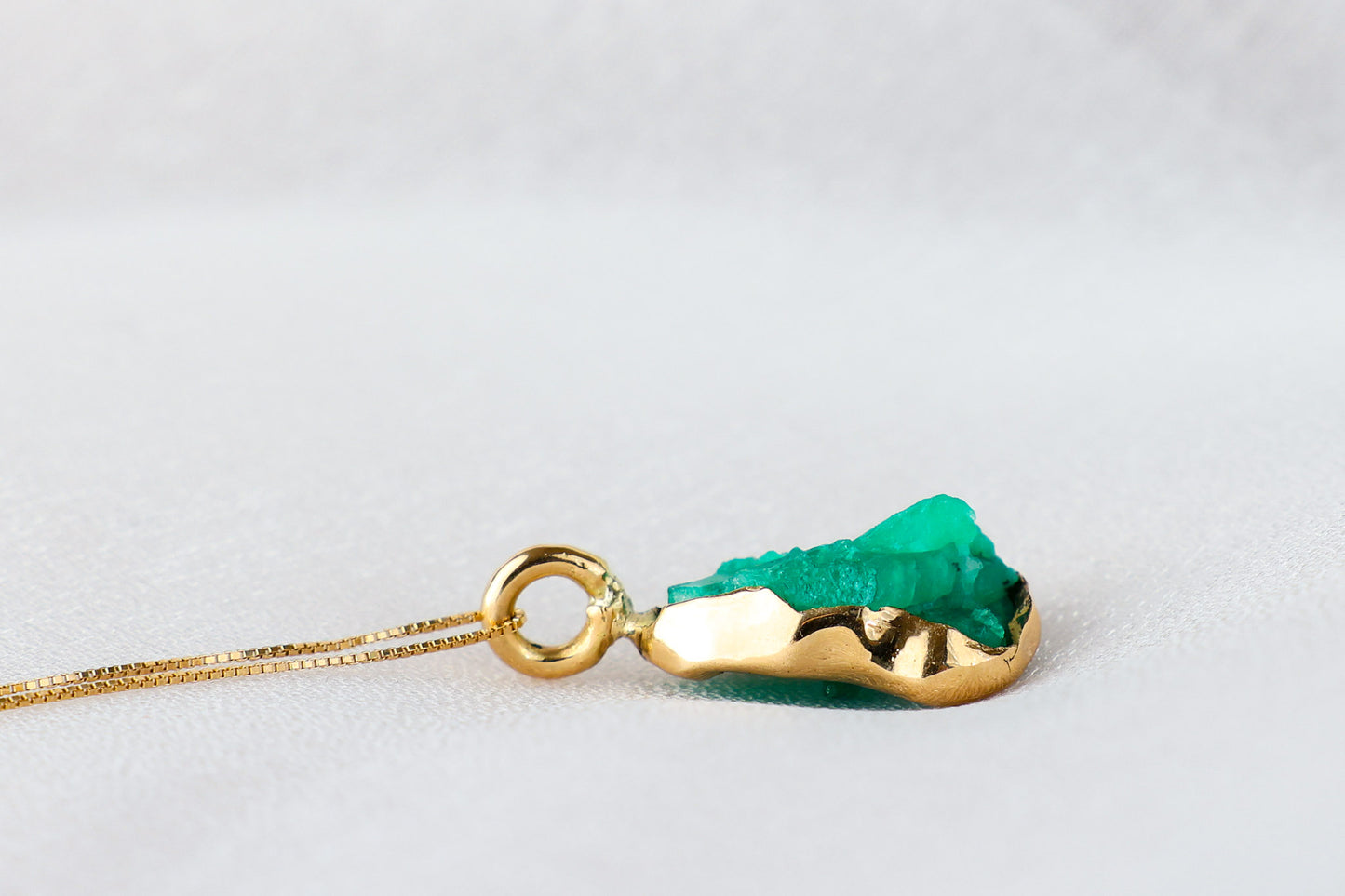La Guardiana - Emerald 18ct Gold Pendant