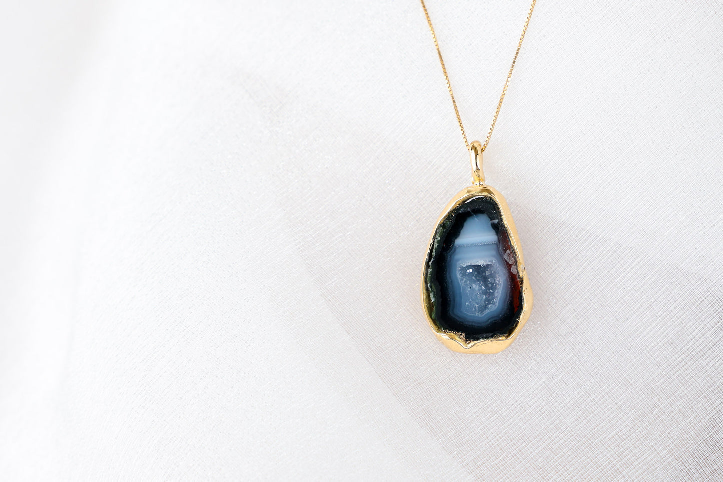 Nyx – Blue Agate Druzy 18k Gold Pendant