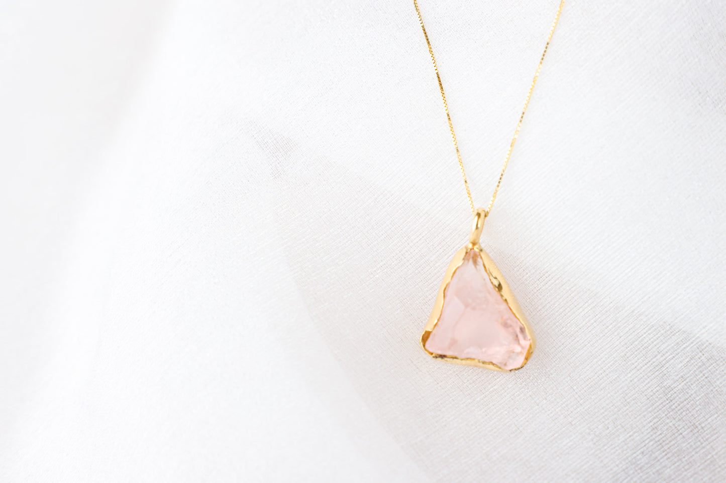Alora – Pink Quartz 18k Gold Pendant