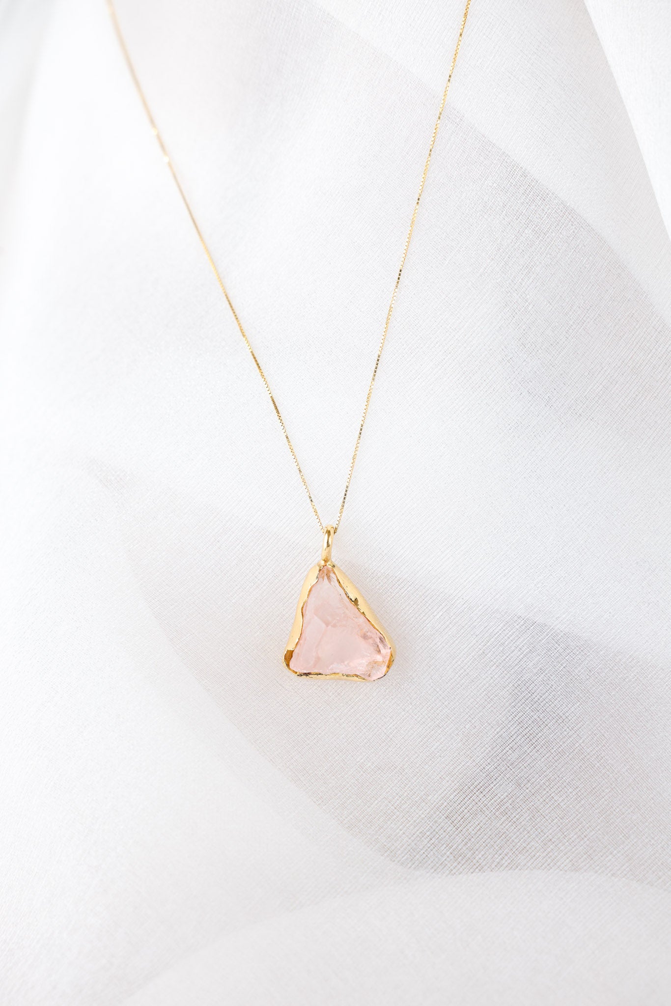 Alora – Pink Quartz 18k Gold Pendant
