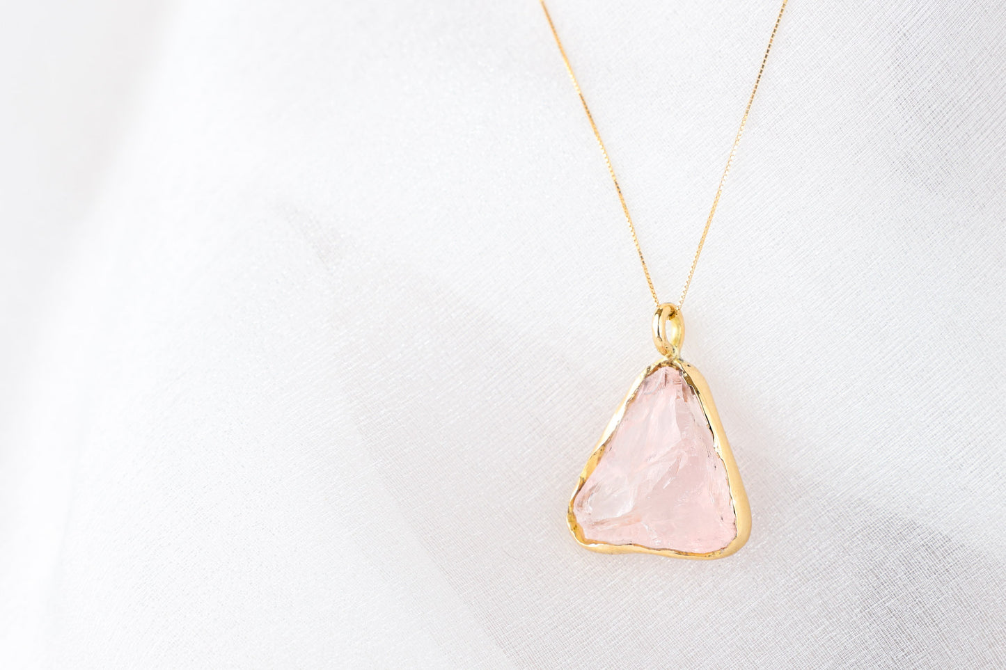 Anahita – Rose Quartz 18k Gold Pendant