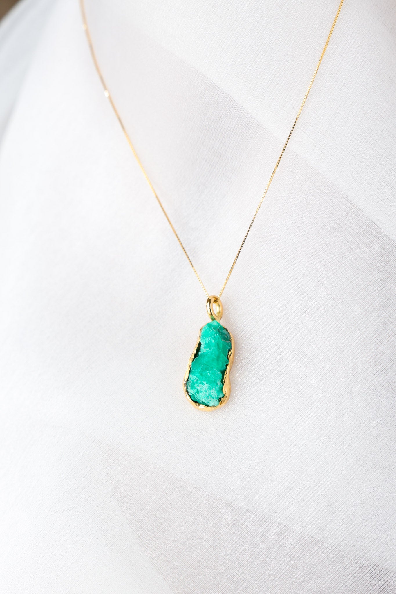 Corazón de Monte – Emerald 18k Gold Pendant
