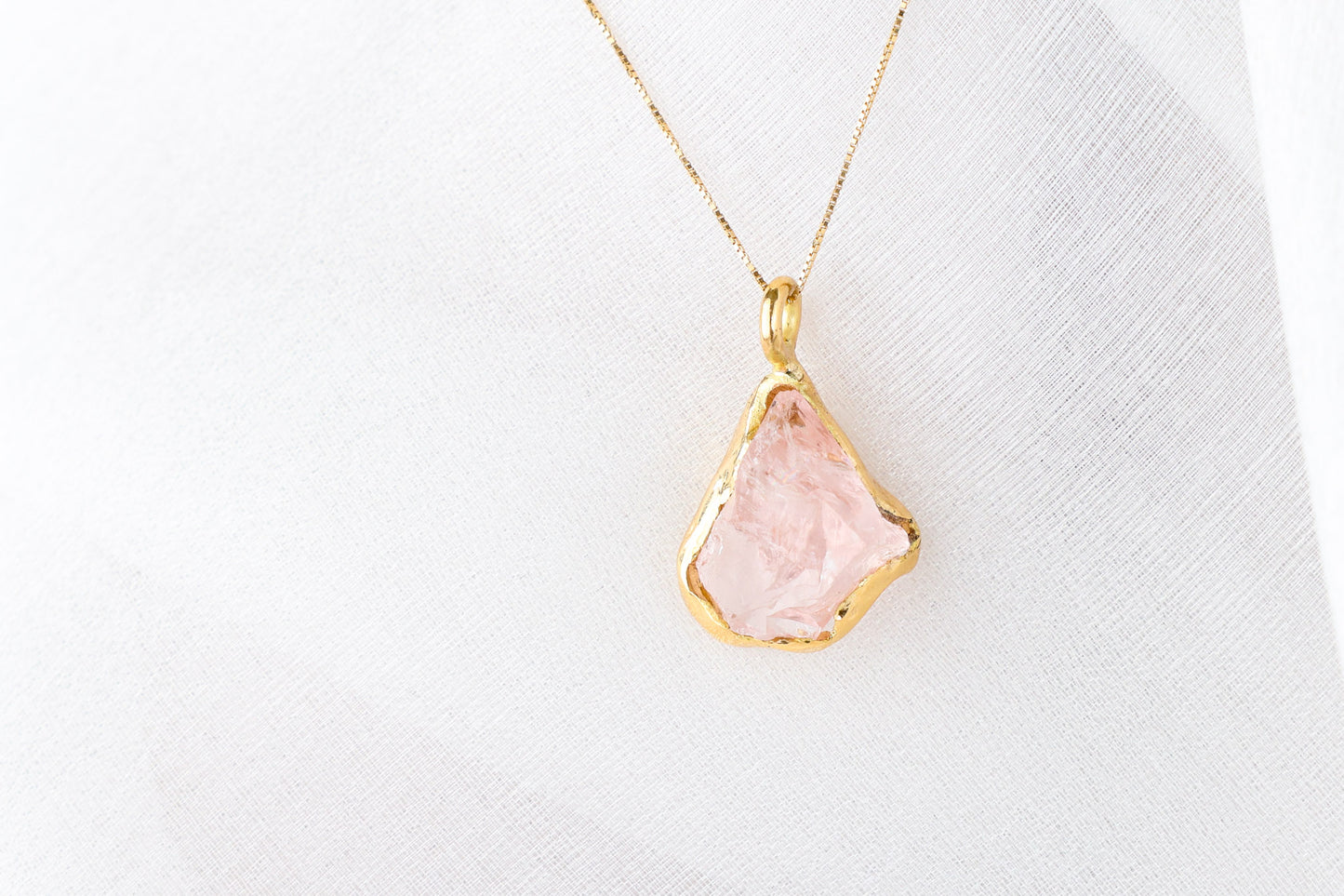 Éloa – Rose Quartz 18k Gold Pendant