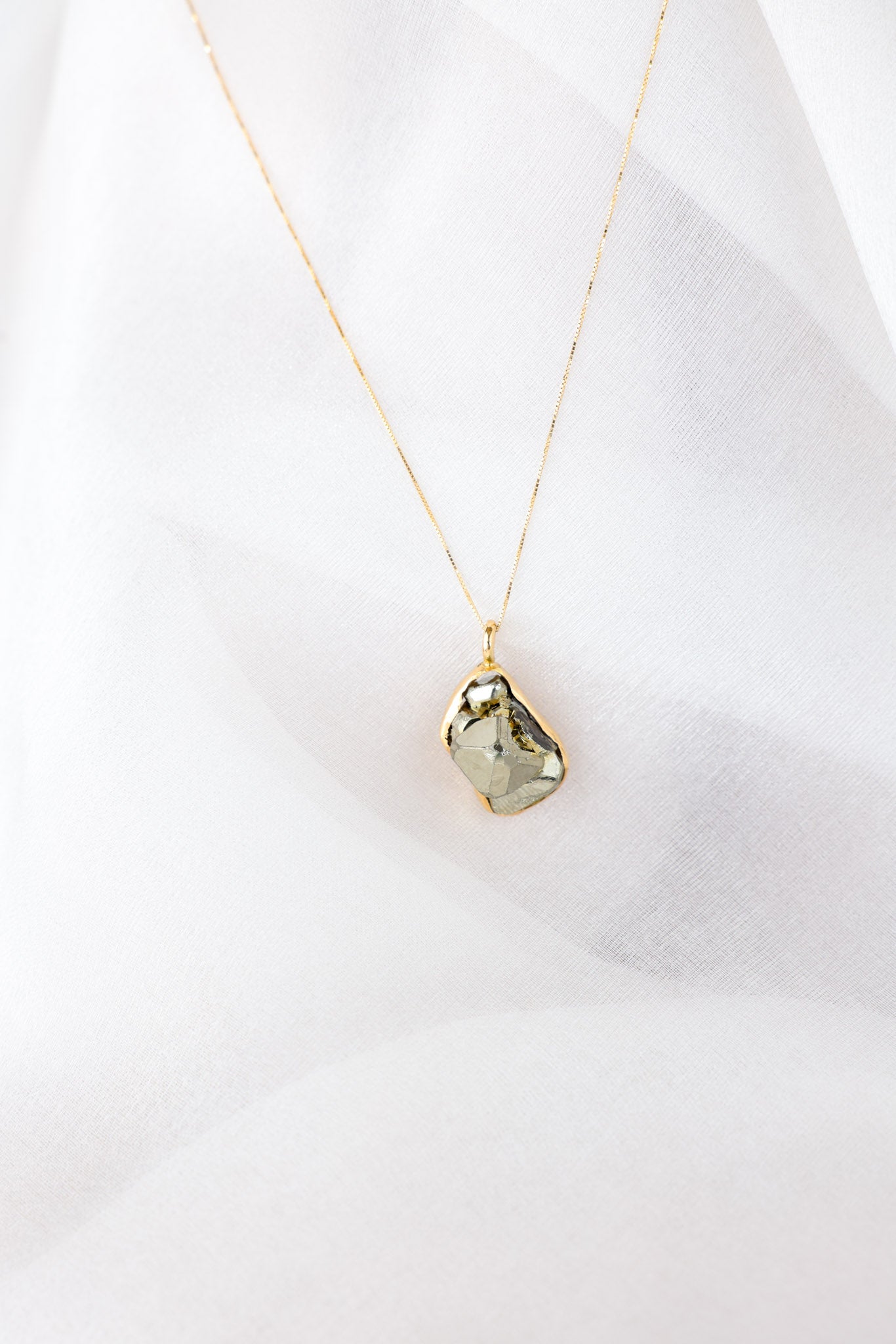 Noor – Pyrite 18k Gold Pendant