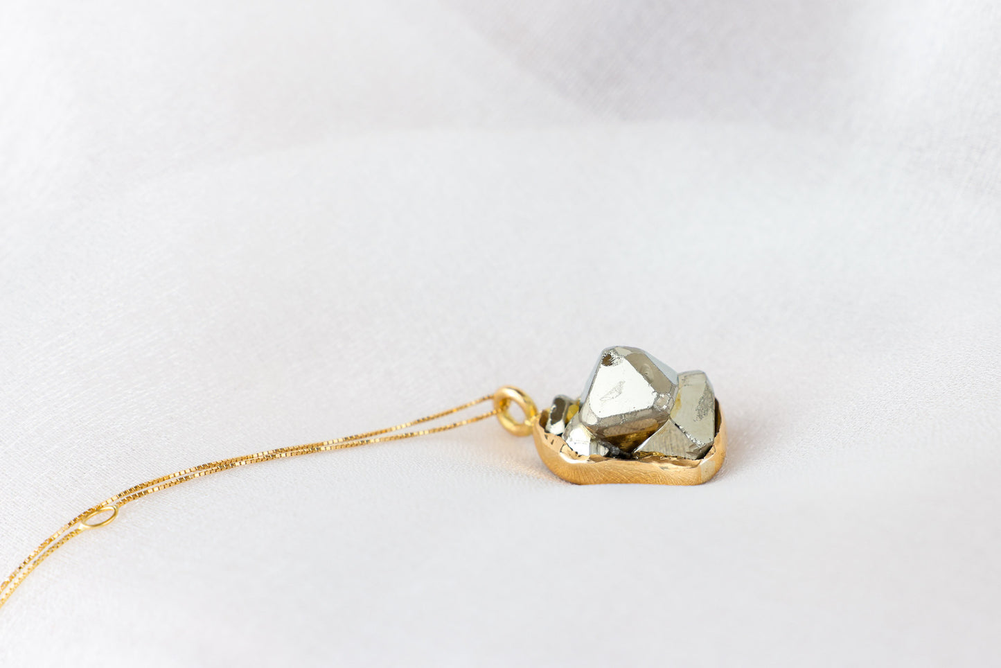 Noor – Pyrite 18k Gold Pendant