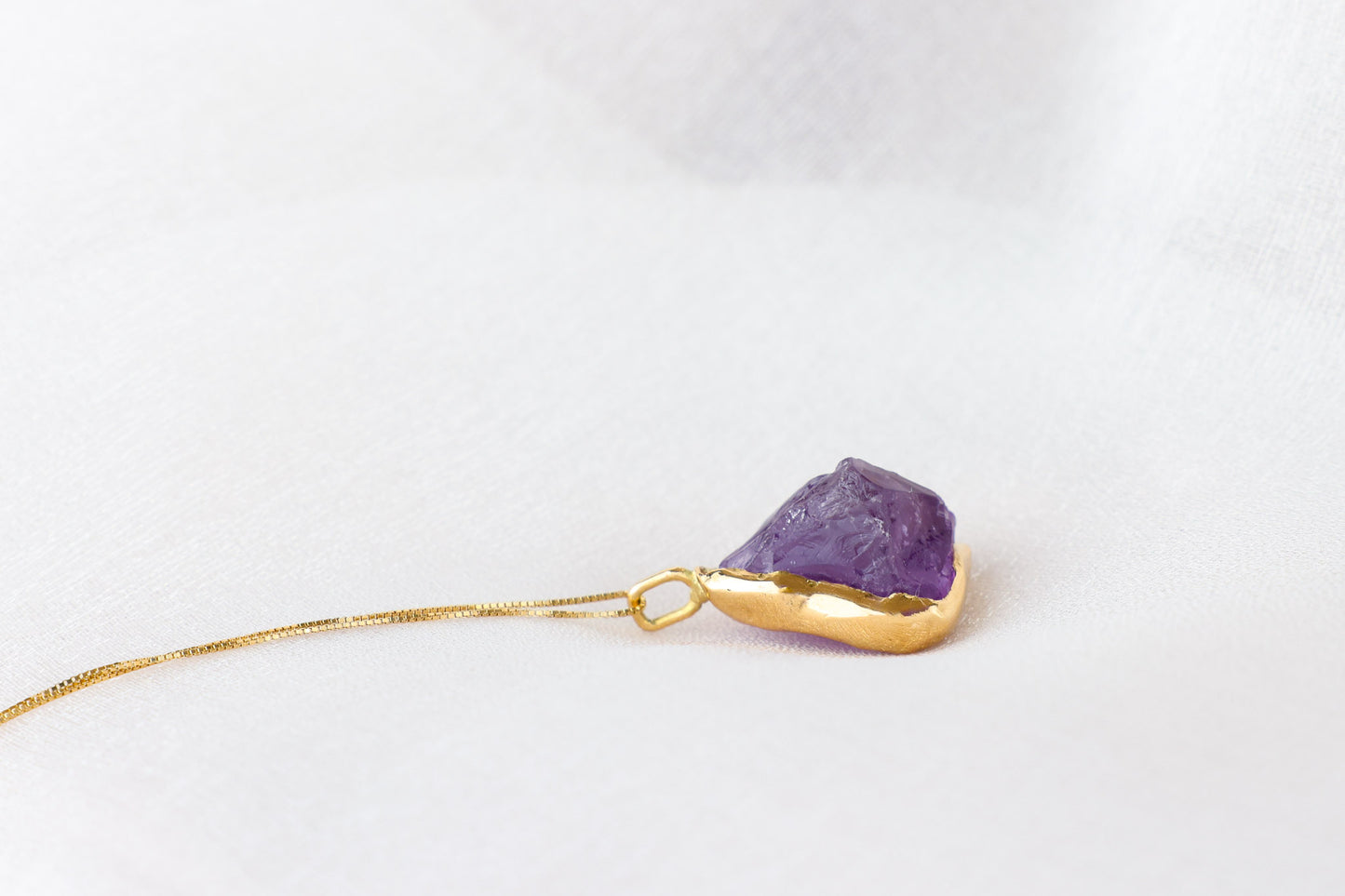 Selene – Amethyst 18k Gold Pendant