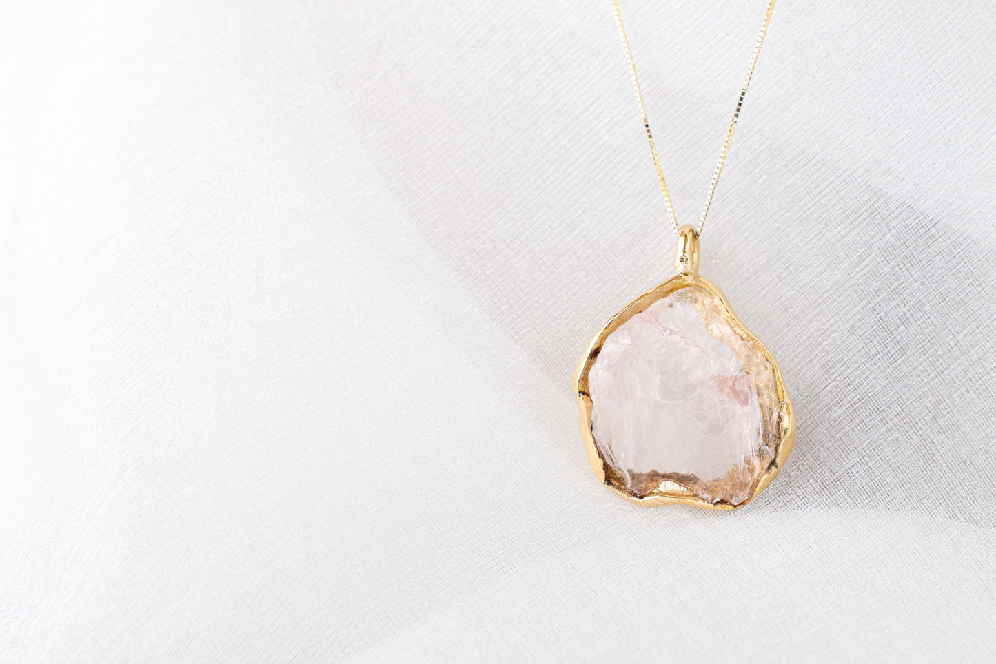 Seraphina – Clear Quartz 18k Gold Pendant