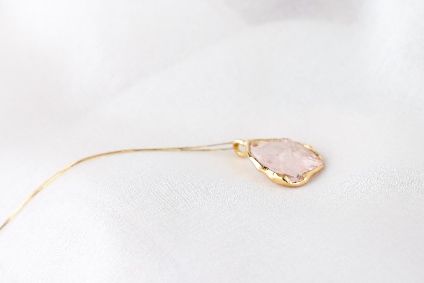 Seraphina – Clear Quartz 18k Gold Pendant