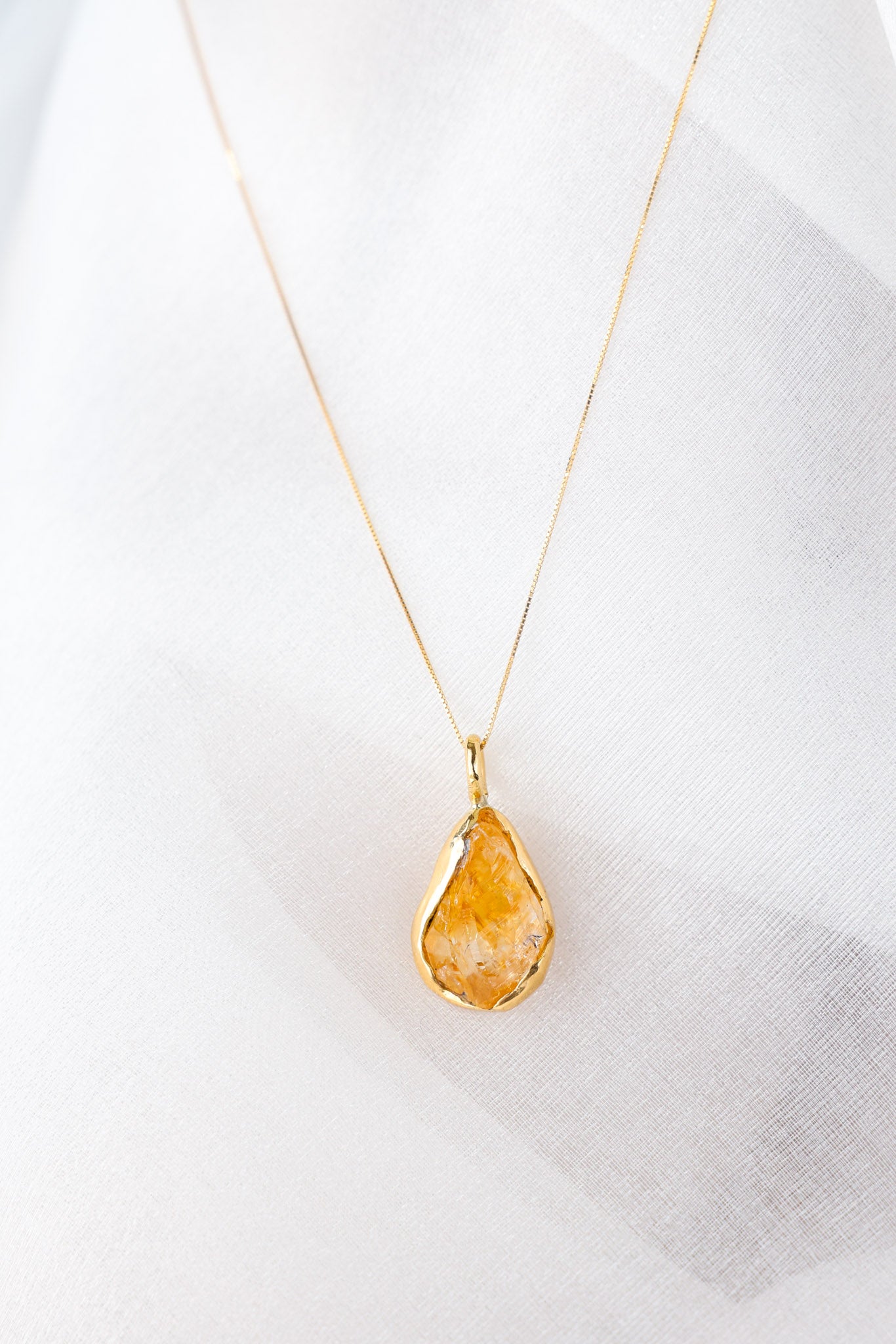 Soléa – Citrine 18k Gold Pendant